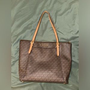 Michael Kors purse